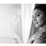 Sana Makbul Instagram - Life is a One time Offer , Use it Well 🎈 #blackandwhite#monochromephotography#lifequotes