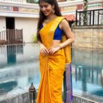 Sanjana Sarathy Instagram – ☀️🤍
.
. @aaranyarentaljewellery Love love everything about your jewelry ♥️
.
.
#weddingseason #bestieswedding #sanjanasarathy #yellow