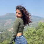 Sanjana Tiwari Instagram - Heroine moments kaagave vazhradhu🤣😂😂 #yercaud #gehraaiyan #beqaaboo