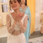 Sara Khan Instagram - #happynewyear2023 #reels #reelsinstagram #reelsvideo #reelitfeelit