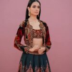 Sarah Jane Dias Instagram - Ritu Kumar - making women feel like queens, since 1969 . i wore Ritu Kumar to the Miss World in 2007. the garments made me feel like a queen then and they made me feel the same now. thank you Ritu. . #ritukumar #indiandesigners #indiandesigner #indianfashion #Indian #indianwear #proudtobeindian #fashiondiaries #fashion #fashion fashion . hair and makeup - @cheragsmagicalmakeovers @jayshreethakkarhairartist @makeupbyshilpa_vr styling - @jhanvi_pallicha outfit - @ri_ritukumar @ritukumarhq shoes - @paioshoes jewellery - @kavyapotluriofficial
