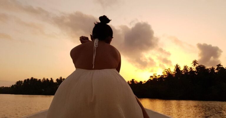 Sayani Gupta Instagram - #throwback Srilanka 🌅