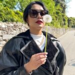 Sayani Gupta Instagram - Sunshine in my pocket #italy 📷 for 20 💶 @eshwarlog