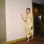 Sayani Gupta Instagram - A whole load of hotness that is @sayanigupta 💥 For @primevideoin night! Wearing @meshki @aak.ch Earrings @rafthelabel Hmu @sitalmakeup 📸 @behalsahil . . . #sayanigupta #style #stylefile #fashion #dressup #hot #ootn #look #styling #celebritystyle #glam #photography #styleinspo #fashiongram #nightout #ig