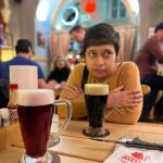 Sayani Gupta Instagram - Not a beer person But when in Prague.. Beer away! With my 🍒@paramitagh @sennistic thanks for the Recco! Fat Cat Brewery & Pub