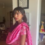 Sayani Gupta Instagram – Audition ready!

Sometimes I surprise myself as to how much I love the process of finding a character from the deep unknown!

Conversion Rate is marginal but the joy is manifold!

@paloshell did hair. Face and outfit by moi 🫠

Ok. 🤞🤞🤞💚💚💚