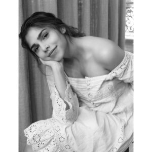 Sharmin Segal Instagram - Not everything in life is either black or white. Smile through the grey uncertainty, it will be your first step to understanding and accepting things that are out of your control! 
#😊 #😃 #😄 #😁 #😆 #☺️
📸: @segalsimran