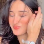 Sheen Dass Instagram - Without skipping a beat … Reeling one of my favourite dialogue from kuch kuch hota hai ❤️. . #reelitfeelit #bollywood #favourite #reels #instagood #explore #love . @officialjoshapp @josh.punjabi