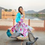 Sheena Bajaj Instagram - Love this song love the vibe #something abt this song ❤️❤️❤️❤️❤️❤️❤️ Photographer @nishantshrimal_photography 💕 Adorable makeup n hair @makeup_artist_jaipur_ Costume 🌟 @gossipconfettibyishika Earring @purplepeacockbysonia