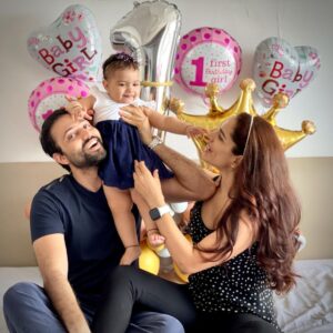 Shikha Singh Instagram - Heartfelt thanks to all of you out there for sending such warm wishes for Alayna’s 1st Bday ❤️😇🙏 

#thankful #grateful #alaynas1stbirthday #babygirl #happybirthday #blessedwiththebest #thankyougod #thankyoueveryone #loveyouall