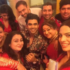 Shikha Singh Instagram - 7 years of KKB!! Wow!! Time flies!! 

This show will always hold a special place in my heart & I have a lot of people to be thankful for the same. 

Thank you @ektarkapoor @balajitelefilmslimited @zeetv @tanusridgupta @varunthebabbar @shaalu.v2000 @beinganilnagpal @chloejferns & thanks to the entire cast @shabirahluwalia @itisriti @arjitaneja @mrunalofficial2016 @supriyarshukla @vinrana @ruchisavarn @ankittmohan @ashleshasavant @nonaberrry @mugdha.chaphekar @kaul_me @appy__77 @shivanisopori @tripzarora @nags_sidiqi @ajaytrehan0306_ @anuragkraag @suwatianand @richarathore.1 @mishal.raheja (and others too if I’ve missed any🙈) 
& the entire crew of this show is phenomenal. Touchwood. People off the camera are such nice souls & that’s what has gotten this show this far. 

And now the main role that’s YOU all. Your love has made us what we are & gotten us this far. Pls keep showering all your love on the show as always. 

“Roothe toh khuda bhi roothe saath chhute na” 

Check out my video on YouTube for the same. Link below guys- 

https://youtu.be/0iAvywO8kSU

#kumkumbhagya #kkb #kumkumbhagya7years #thankful #grateful