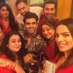 Shikha Singh Instagram - 7 years of KKB!! Wow!! Time flies!! 

This show will always hold a special place in my heart & I have a lot of people to be thankful for the same. 

Thank you @ektarkapoor @balajitelefilmslimited @zeetv @tanusridgupta @varunthebabbar @shaalu.v2000 @beinganilnagpal @chloejferns & thanks to the entire cast @shabirahluwalia @itisriti @arjitaneja @mrunalofficial2016 @supriyarshukla @vinrana @ruchisavarn @ankittmohan @ashleshasavant @nonaberrry @mugdha.chaphekar @kaul_me @appy__77 @shivanisopori @tripzarora @nags_sidiqi @ajaytrehan0306_ @anuragkraag @suwatianand @richarathore.1 @mishal.raheja (and others too if I’ve missed any🙈) 
& the entire crew of this show is phenomenal. Touchwood. People off the camera are such nice souls & that’s what has gotten this show this far. 

And now the main role that’s YOU all. Your love has made us what we are & gotten us this far. Pls keep showering all your love on the show as always. 

“Roothe toh khuda bhi roothe saath chhute na” 

Check out my video on YouTube for the same. Link below guys- 

https://youtu.be/0iAvywO8kSU

#kumkumbhagya #kkb #kumkumbhagya7years #thankful #grateful