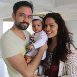 Shikha Singh Instagram - Not just on Holi but kabhi bhi bura na Mano! 

Be happy Be kind! 

Happy Holi guys ❤️
