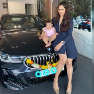 Shikha Singh Instagram - Beauty & the Beast 🚙 

#grateful #thankyougod #baby #car #babygirl #family #blessed #friends #blessedwiththebest #thanksforbeingthere #makingmemories