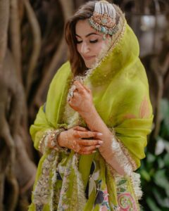 Shivaleeka Oberoi Instagram - All sunshine & rainbows ☀️🌈💕

In customade @alixeeshantheaterstudio 
Styled by @instarids 
Makeup & Hair @dollyouup_bys 
Jewels @ajewelsbyanmol 
Shot by @epicstories.in