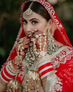 Shivaleeka Oberoi Instagram - Jaan ban gaye! ❤️
@abhishekpathakk ♾️

Both in Customade @manishmalhotra05 @manishmalhotraworld 
Jewels by @khannajewellerskj 
Makeup & Hair @dollyouup_bys 
Styled by @styledbyrashikapur 
Shot by @epicstories.in
