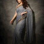 Shivaleeka Oberoi Instagram - Dadasaheb Phalke Award for the Most Popular Breakthrough Actress of the year 2022 🦋💫 Styled by @juhi.ali Saree @bhumikagrover Jewels @rubans.in HMU @hairandmakeupbypinks Photos by @anamika_
