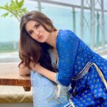 Shivaleeka Oberoi Instagram - Hello Indore!! 💙🦋 Hair and makeup: @nehaseehra Assisted by @aayushisonimakeup Styled by @d_devraj Assisted by @idarshishetty @stylebyishita Outfit - @maayera_jaipur @amigos.rizwan Heels- @Paioshoes Earings- @sangeetaboochra #KhudaHaafizChapter2AgniPariksha