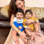 Shivaleeka Oberoi Instagram - Happy Ganesh Chaturthi 🌼❤️ #GaneshChaturthi #Ganesha #MasiTime 👩‍👧‍👦