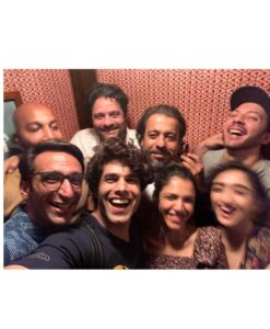 Shriya Pilgaonkar Instagram - 25.04

🎂x🎬x🎈x💜x😎x🥂x🌻 x 7