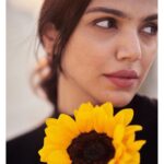 Shriya Pilgaonkar Instagram - Found April in my arms 🌻 #AprilPhool #April #sunflower