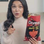 Shriya Pilgaonkar Instagram - #Ad #Collab Can anyone take this fiery heat? Tearing into the Doritos Sizzlin’ Hot, just to see what these chips are made of! 🔥 Watch your girl #BeatTheHeat and come out on top! Let’s go! #ChipsNahiFire #DoritosSizzlinHot #DoritosIndia #ForTheBold