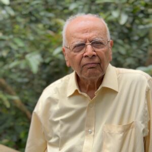 Shriya Pilgaonkar Instagram - It was my Ajoba’s childhood dream to see the world . This year at the age of 84, he completed 100 countries . Aai & I surprised him by turning up in the middle of a rainforest to join his century celebration 😊
He has been an inspiration not just to me , but to so many of those who have had the pleasure of being in his company and have heard his stories . Somebody who seeks to live life to the fullest and finds joy in everyday conversation , nature , art , music . Cheers to my favourite travel buddy & the best storyteller 💚🍻Your adventures have only just begun..🧿♥️🙏🏼👏🏼

तुम जियो हज़ारों साल ये मेरी है आरज़ू…