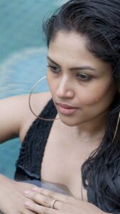 Shruti Bapna Instagram - ☆C A L M A☆

Location @saffronstays 
Saffron Stays Osaree, Alibaug
.
.
.
.
.
#poolvibes #poolshoot #alibaug #canción #siempremequedara #photographyindia #travelstories 
#waterbaby #getaways #mytravelgram #h2o #travel #instagood #staycations