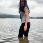 Shruti Bapna Instagram – 🕺
.
.
.
.
.
#travelindia #weekendfun #nature  #naturephotography #shrutibapna #shrutibapnaofficial Somewhere Between the Clouds of Happiness ‘N’ Fun