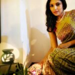 Shruti Bapna Instagram - The last in the 3 part festive series 😉🎆🌚 . . . . . #diwali2020 #saristyle #shrutibapna