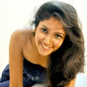 Shruti Bapna Instagram - 10 years ago! 🤭🤓
Comments please!😅🙈
@anshul.vijayvargiya been a decade!🖐 this calls for another shoot soonest!💃