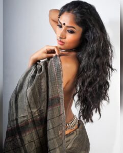 Shruti Bapna Instagram - An Indian woman is all about warmth, resilience, grace, kindliness, balance, solidity and beauty that shines through her immense giving nature 🌻 ❤

#indianwomen #saree #tribal #nosering #indianjewellery #kamarbandh #silverjewellery #kohleyes #morena #shrutibapna #indianfashion #indianbeauty #indianstyle #brownskingirl