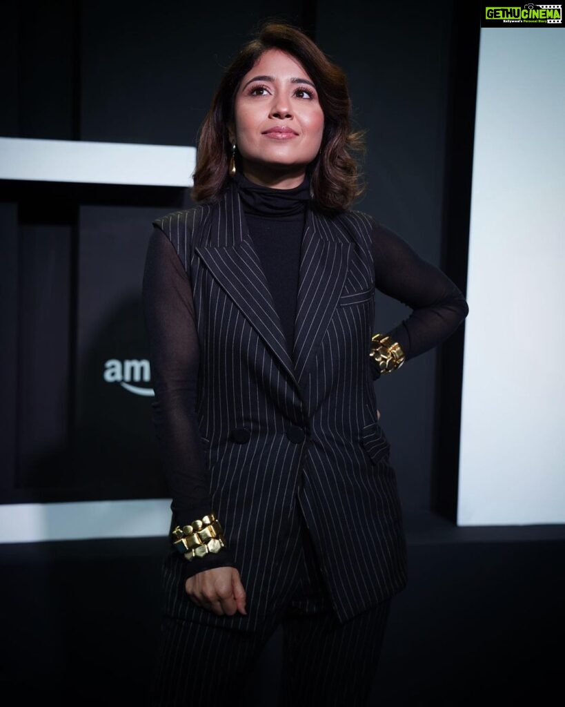 Shweta Tripathi Instagram - Citadel called. We answered 📞✨ Styled by @purplerhapsody Wearing: @mellowdrama_official @shopeurumme @ishhaara Beauty: @nisha.karna Mane @akshataa.mani Style team: @monica_nim @primevideoin #CitadelOnPrime