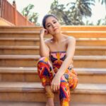 Shweta Tripathi Instagram - Waiting for Riddler to make his next move. Suniye mujhe Barbara Gordon ke kirdaar mein on #BatmanEkChakravyuh, ek audio series, sirf Spotify pe 🦇✨ Wearing: @advait_in @the_loom_art @londonrag_in 📸: @harshjanii Styled by: @purplerhapsody Make-up by/ @nisha.karna Hair by: @foram_gotecha Style team: @monica_nim #BatmanUnburied #BarbaraGordon @dcasia.official @spotifyindia #BattataStyleFiles