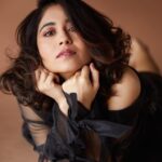Shweta Tripathi Instagram - If you can’t eat a tiramisu, become one Caption @mallikadua 📸 @meeteshtaneja Styling @shnoy09 MUA @nisha.karna Hair @akshataa.mani Assisted by @hmua_anjalinathani