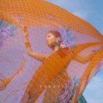 Shweta Tripathi Instagram - Hawa mein uddta jaye✨ U N V E I L I N G 𝐉𝐡𝐨𝐨𝐥𝐞𝐲 • झूले • ਝੂਲੇ Swinging through a lifetime Story, concept & direction @toraniofficial Image courtesy @vanshvirmani Styling and image design @jahnvibansal Assistant director @asmipradeep Hair and make up @diva_rose21