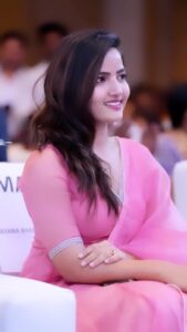 Siri Hanumanth Instagram - @swayam.designs 🧿
.
In frame : @sirihanmanth 💕
Photography : @snaplica_official @sonus_drone ✨
Jwellery : @kriyaah002 ❣️