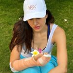 Sonnalli Seygall Instagram - Healing with love 💚 #sundayphotodump #sundaymood☀️