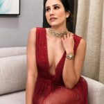 Sonnalli Seygall Instagram - Blood moon eclipse ❤️‍🔥 Outfit: @mandirawirkhq #shootdiaries #couture #redcarpetready #bloodmoon #eclipse