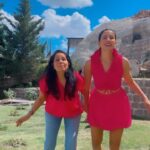 Sonnalli Seygall Instagram - Happy Birthday my partner is pink twinning and everything amazing! 💕 #mom #happybirthdaymom #bestmomever #feelitreelit #feelkaroreelkaro #trendingreels #viralreels #reelsvideo #travelreels #travelwithsonnalli