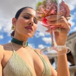 Sonnalli Seygall Instagram - A typical day at the @museumhotel 🌟 ——————————————————————— Swipe left to see the stunning property, their friendly faces and a whole lot of chill vibes that I’m digging there! #travelwithsonnalli #vacationdiaries #luxuryhotel #turkey #cappadocia #weekendmood #relaischateaux Cappadocia Turkey