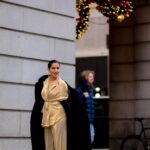 Sonnalli Seygall Instagram - It’s always a good day in London❤️💙 📸: @sinbadphgura 🧥: @d1rt.couture #london #londondiaries #travelwithsonnalli #traveldiaries #instagramreels #travelreels #trendingreels #feelitreelit #reelkarofeelkaro
