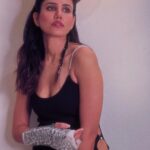 Sonnalli Seygall Instagram - Life is too short to wear boring clothes👸🏻🦹‍♀️🧝‍♀️ #fashiongoals #streetcouture #HTMostStylish
