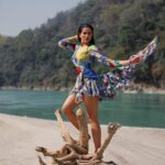 Sonnalli Seygall Instagram - For the sake of completing the grid 🔷 👗 @mandirawirkhq 📸 @ankitkumarphotographer