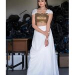 Sowmya Rao Nadig Instagram – 🕊️ 
#sowmyarao #sowmyasharada 

Costume @divya_varun_official 
Photography @ravi_cross_clickx 

#jabardasth #etvtelugu #instapic