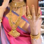 Sowmya Rao Nadig Instagram - Girls never say no to Gold🤩 Costume @laxmikrishnaofficial #sowmyarao #sowmyasharada #etvtelugu #explorepage #sareelove #jewelry #jabardasth #anchor