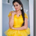 Sowmya Rao Nadig Instagram - Dream’s don’t Work… Unless You Do !! #sowmyarao #sowmyasharada Costume @divya_varun_official Photography @ravi_cross_clickx #jabardasth #etvtelugu #positivity