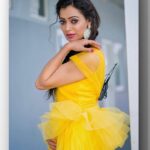 Sowmya Rao Nadig Instagram - Dream’s don’t Work… Unless You Do !! #sowmyarao #sowmyasharada Costume @divya_varun_official Photography @ravi_cross_clickx #jabardasth #etvtelugu #positivity