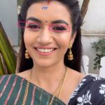 Sridevi Ashok Instagram - Going with the trend!! Answer is unexpected!!! #srideviashok #trending #reels #reelsvideo #reelsinstagram #musicvideo #loveforsaree