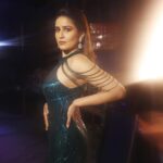 Vaidehi Parashurami Instagram - It’s never the end of a journey, it’s always the beginning of a new one! Outfit by @official_christianheritage Jewellery by @houseofjskjewels Styled by @sayali_vidya Assisted by @stylebypriyankaa Hair by @nilampatel12 Make-up by @vinayak_makeup Managed by @prernaasuryawanshi Assisted by @poojatayde Personal assistant @misaw_holic Captured by @shruu_t #fubaifu #zeemarathi #anchoring #willmissthis